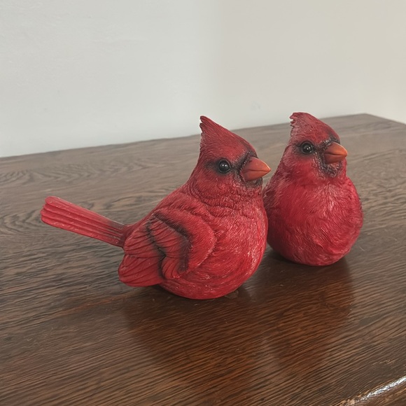 NWT- Set of 2- Red Cardinal Bird Figurine Decorations 4.25"H x 6.25"W - Picture 7 of 17